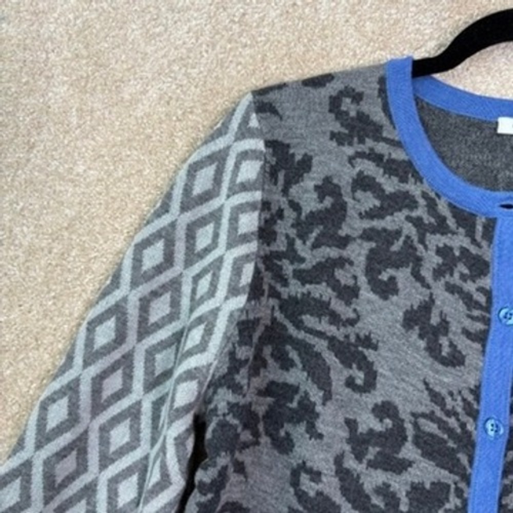 GARNET HILL Cardigan Women's Medium Gray Blue Damask 100% Merino Wool Sweater - Picture 2 of 7